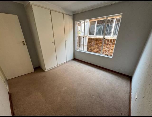 3 BEDROOM TOWNHOUSE FOR SALE IN GLEN MARAIS